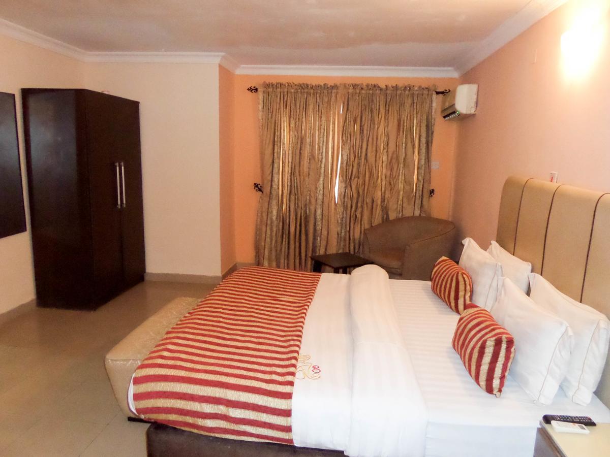 Signature Suites, Victoria Island Lagos Room photo